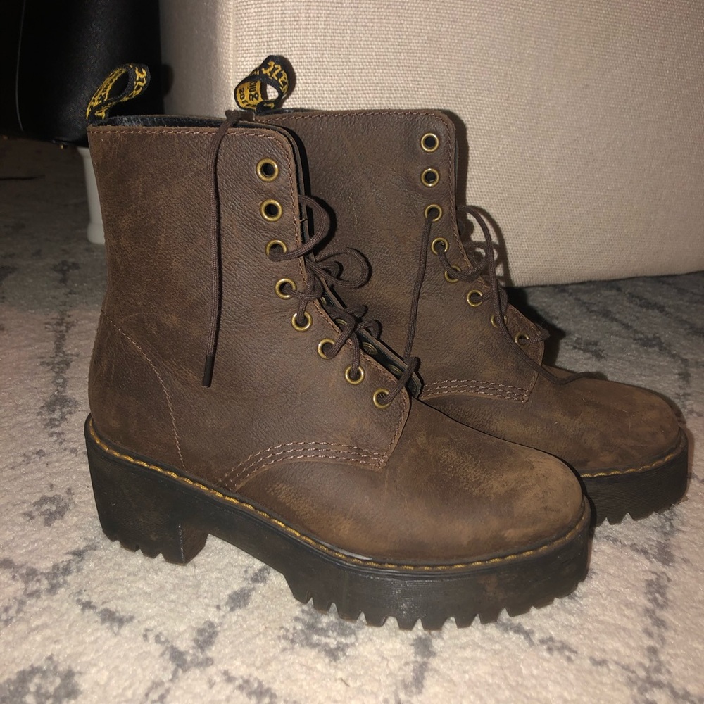 Dr. Martens Women's Shriver Hi, platform boots